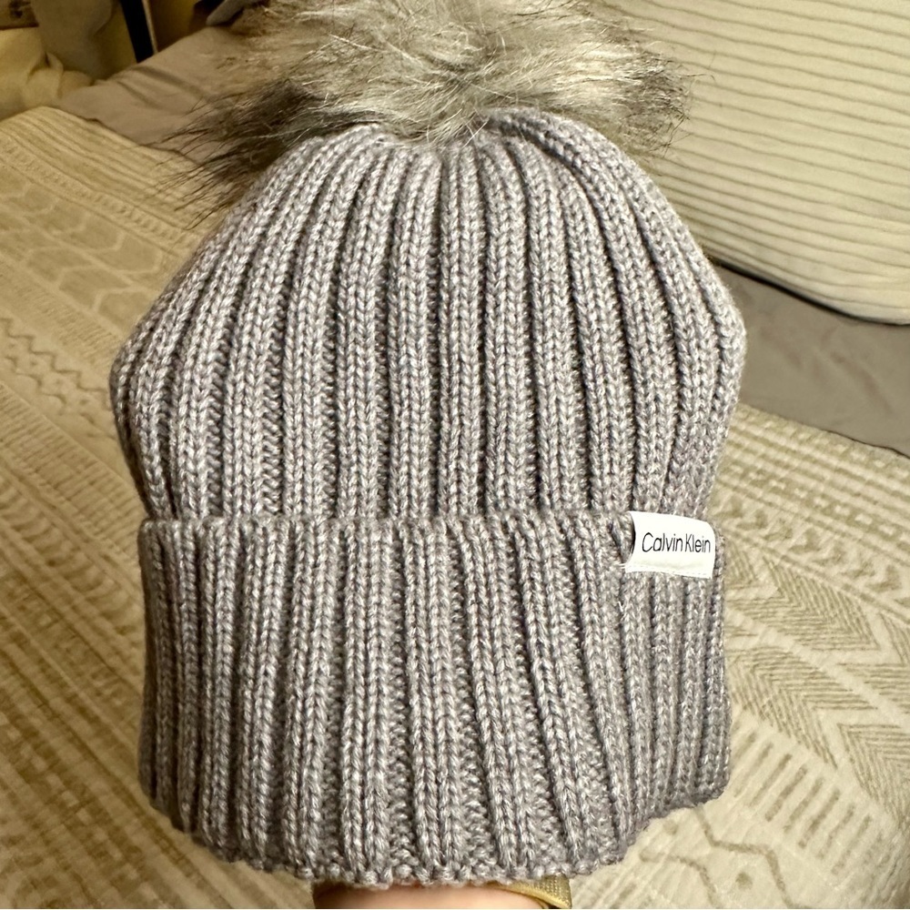 Calvin Klein faux fur pom-pom rib knit beanie hat - Picture 5 of 8